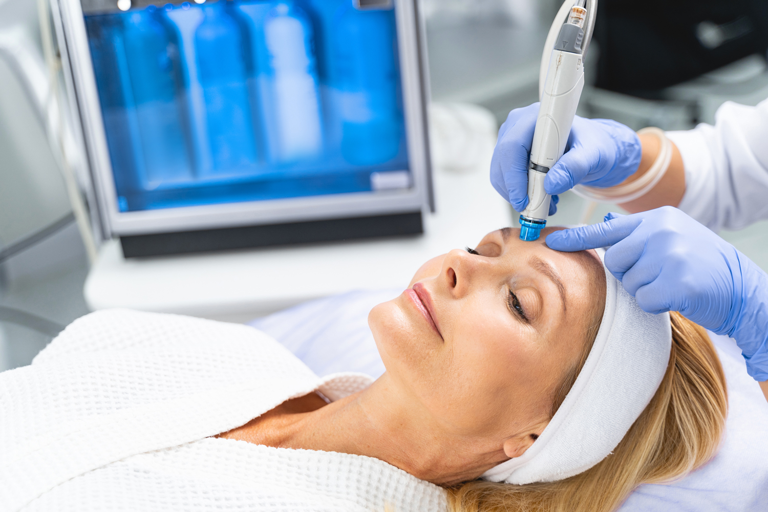 HydroGlow in Plymouth, MI | PHR Centers - Hydrodermabrasion